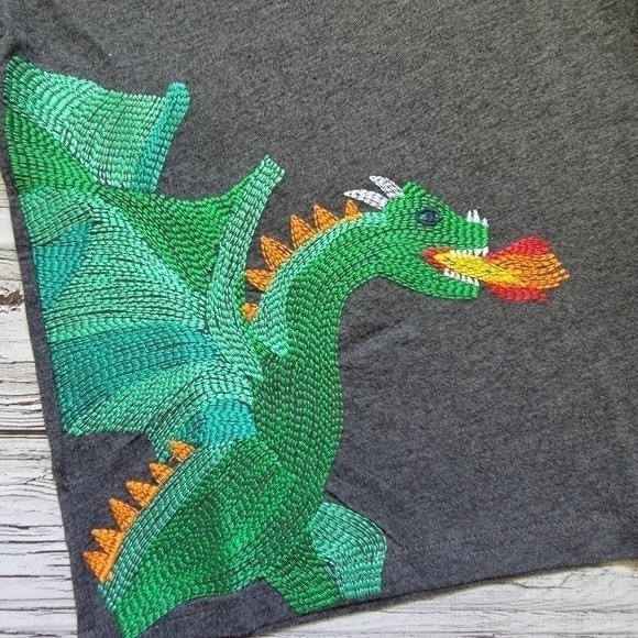 Embroidered Superstitch Dragon T-Shirt NWT - Picture 8 of 9